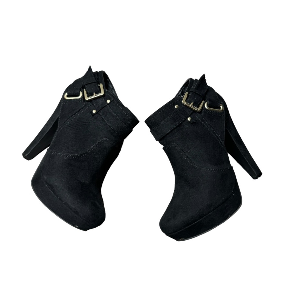 G Guess Black Faux Suede Ankle Platform Boots Gold Hardware Zipper closure sz:7M